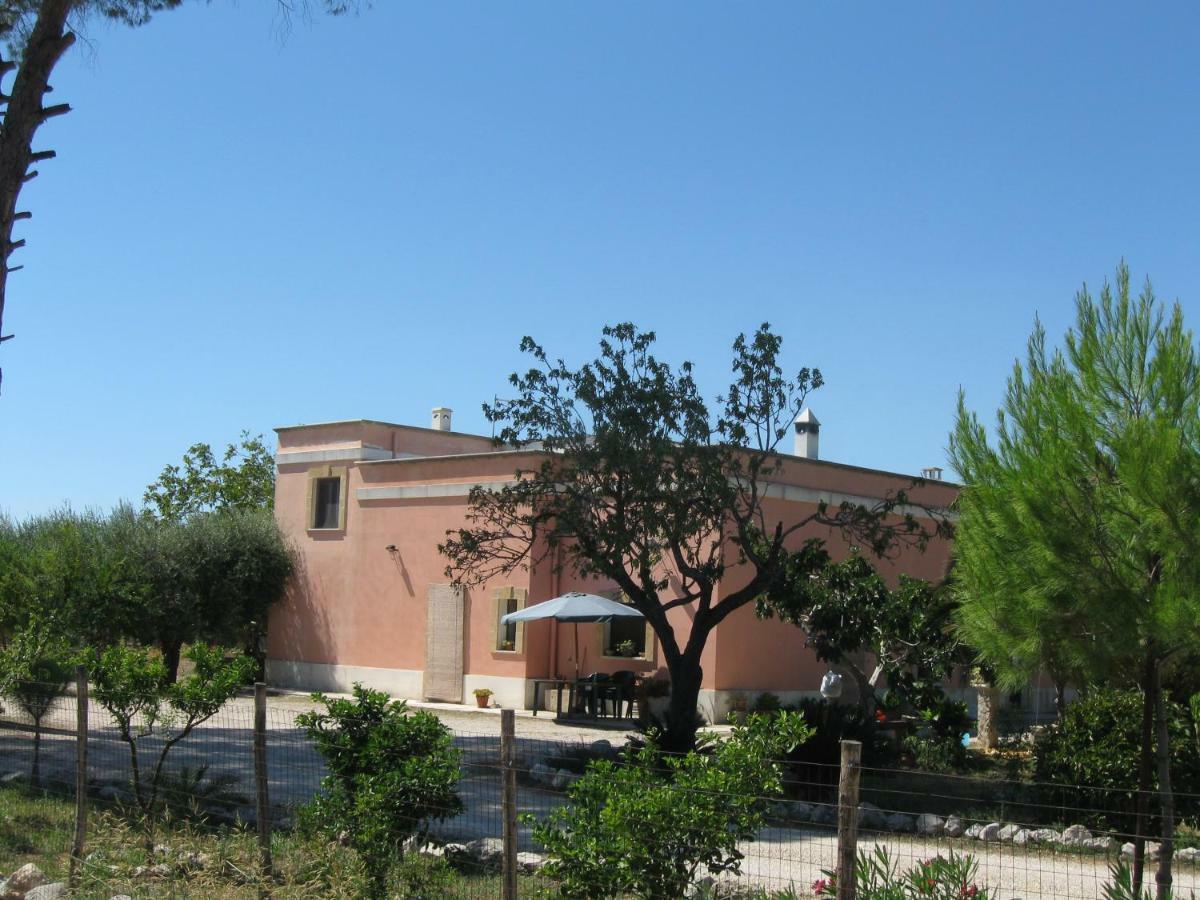 Villa Rita Bed & Breakfast Campi Salentina Extérieur photo